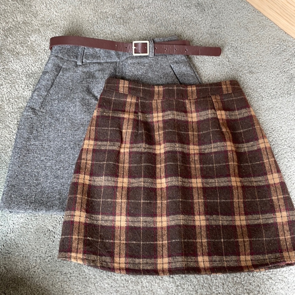 Mini skirts (set of 2)